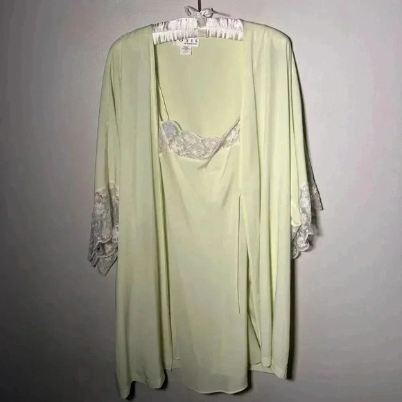 NWT Vintage Josie Natori Slip and Robe Intimates  S - Picture 3 of 10